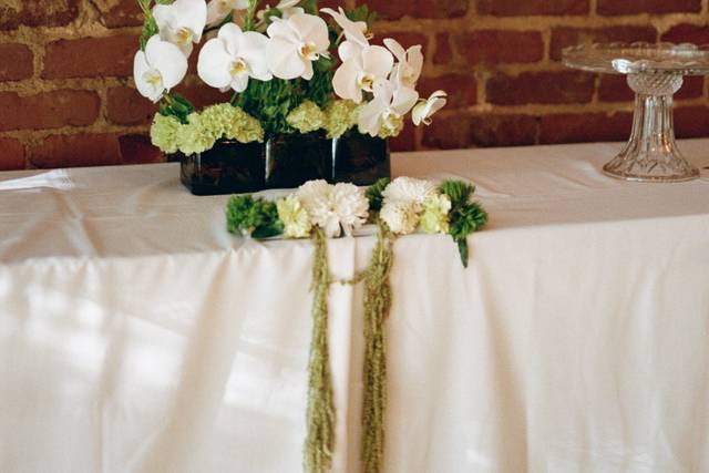 Cake Table Adornment