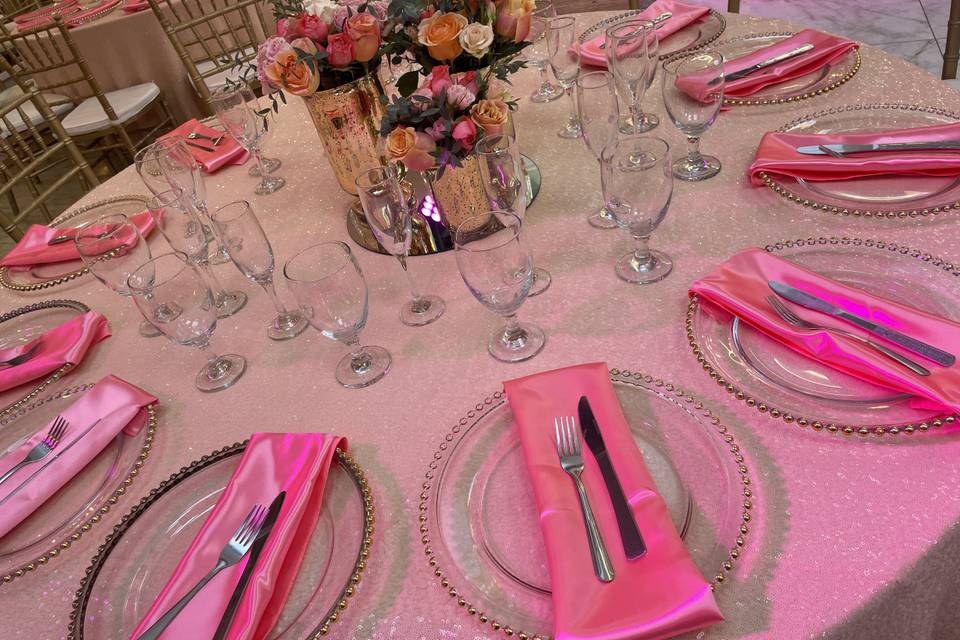 Hot pink Table setting