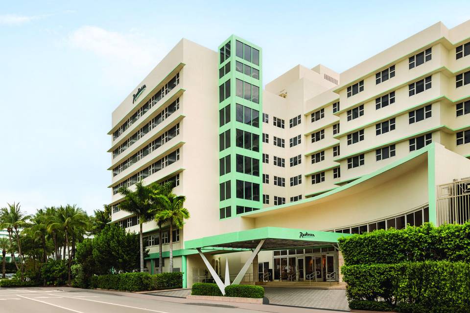 Radisson Resort Miami Beach