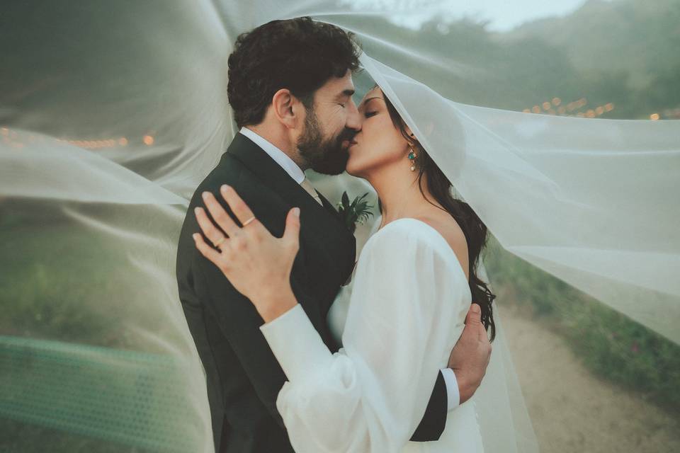 Under the veil