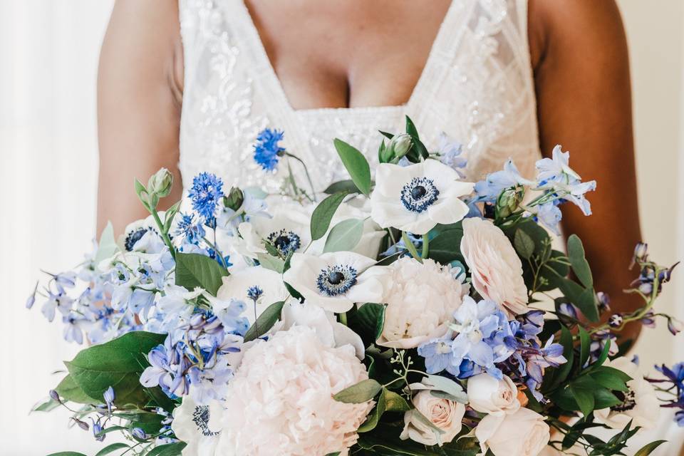 Bridal bouquet blue