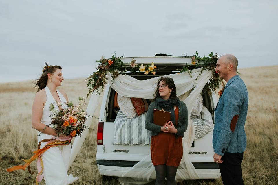 Intimate van life elopement in the gorge