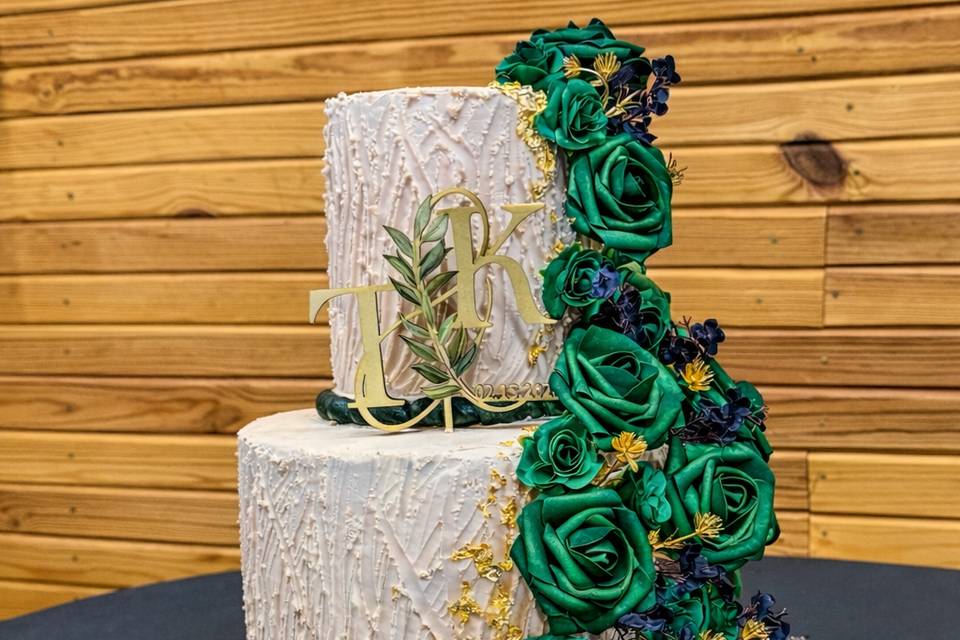 2 Tier Wedding Cake (10”-6”)