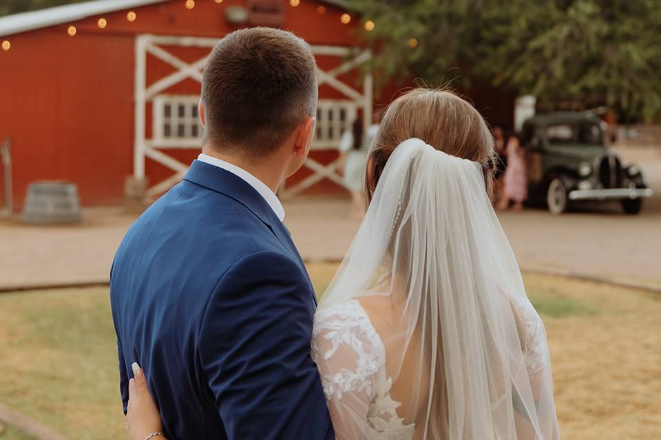 Barn: SAMANTHACHERIEPHOTO