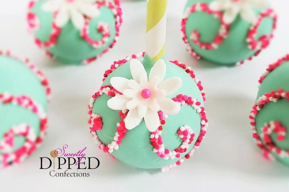 Vintage cake pops with edible lace