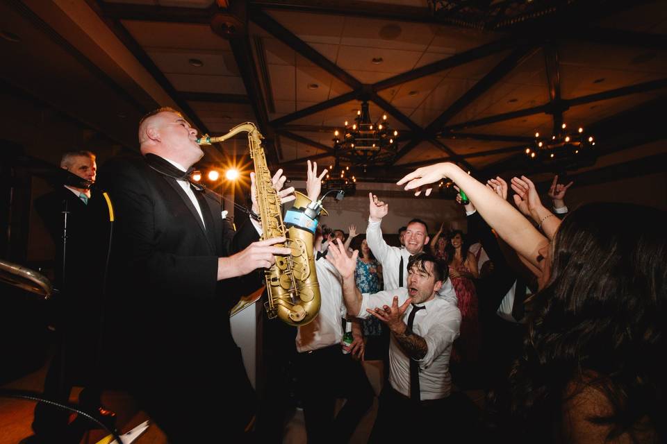 Elevating your wedding atmosph