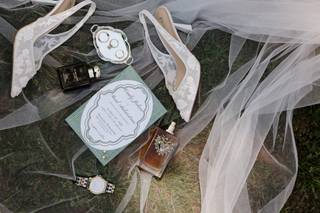 Modern Ivory Weddings
