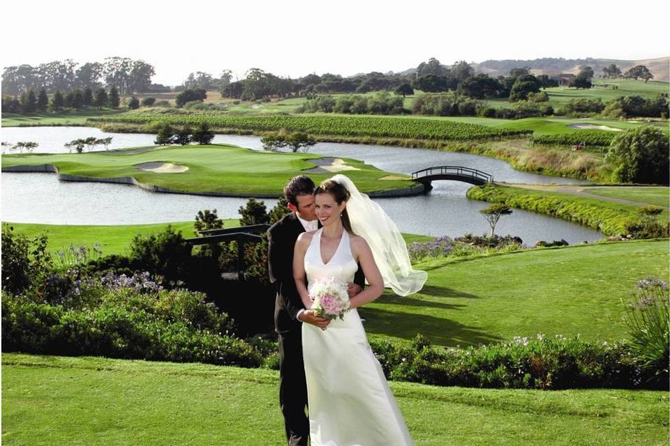 Couple's scenic portrait