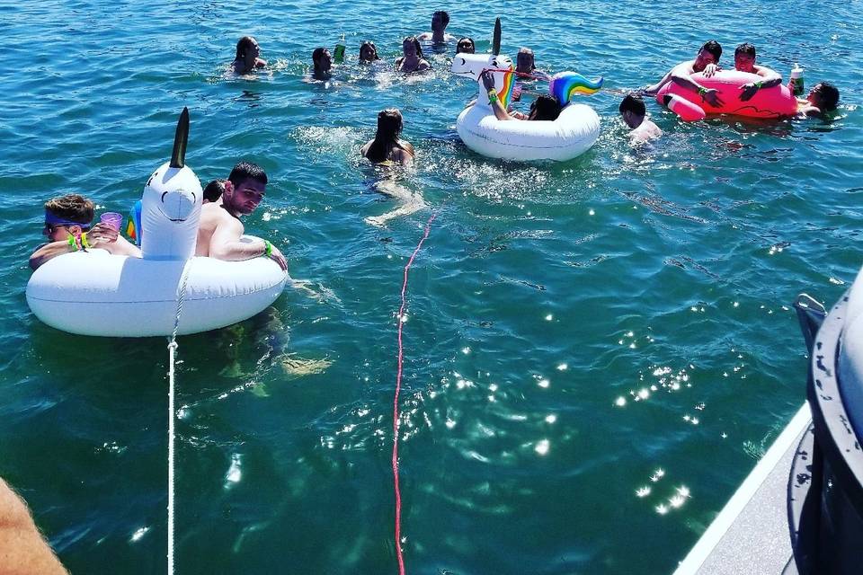 2 Floaties on each boat = party on!