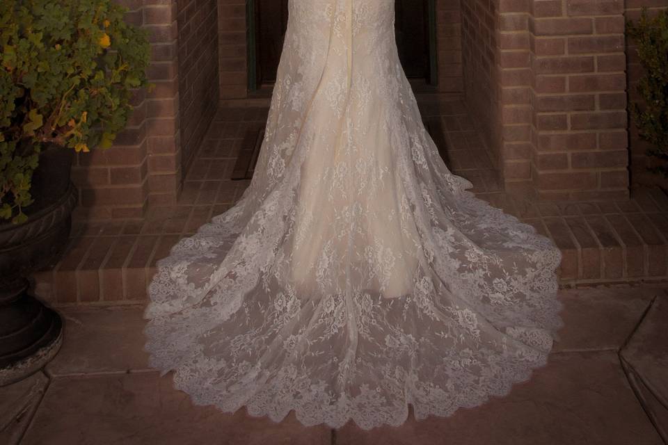 Cruz's Bridal