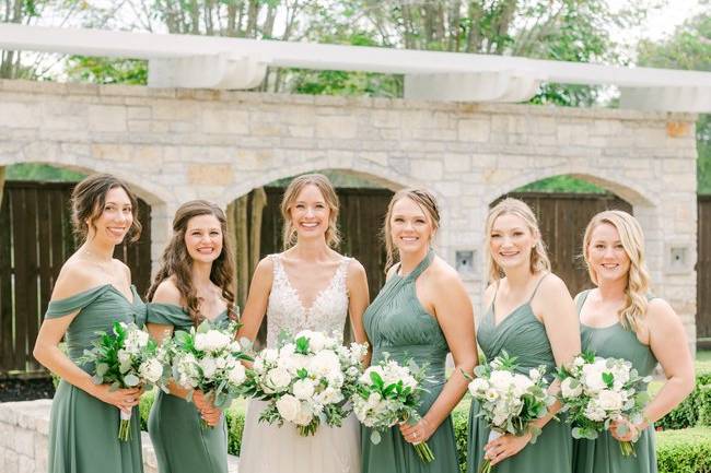 Bridesmaids & Bouquets