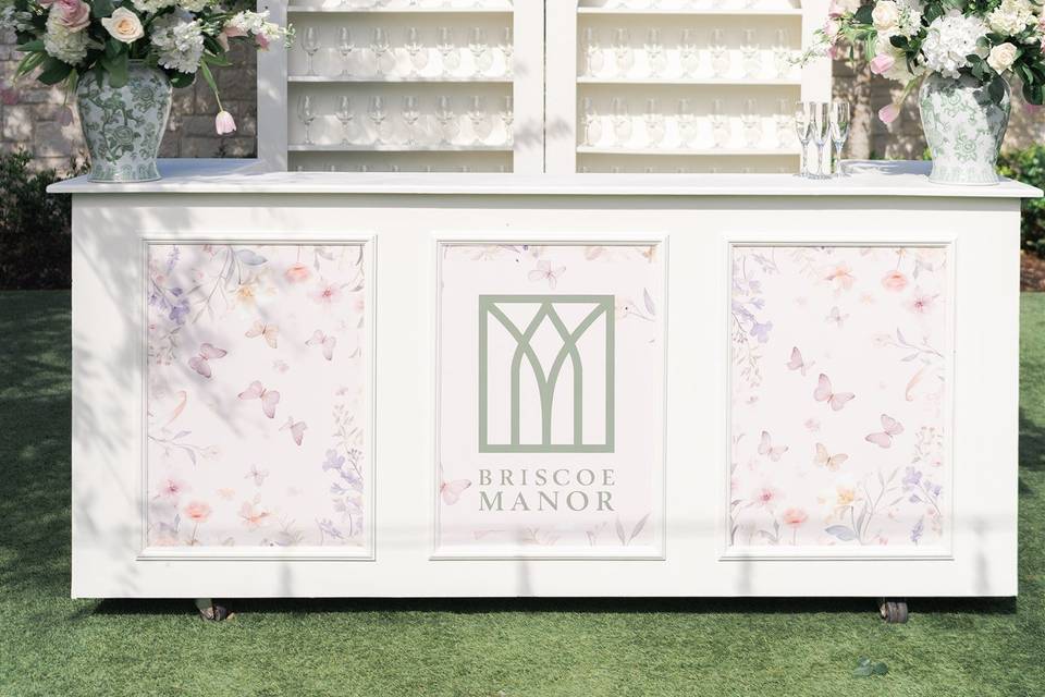 Ourdoor Courtyard Bar