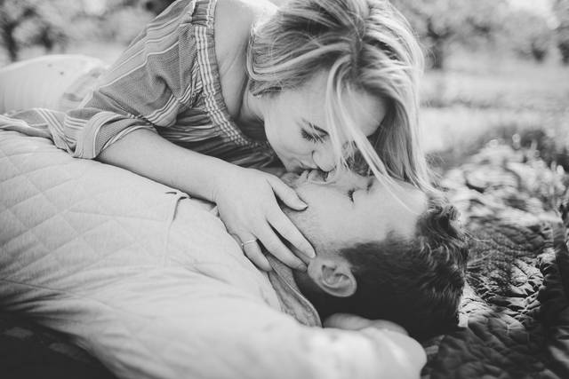 Picnic Kisses