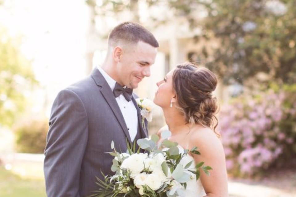 All white bridal bouquet