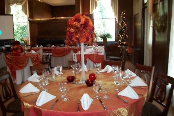 January 9, 2010 - Guest table decor