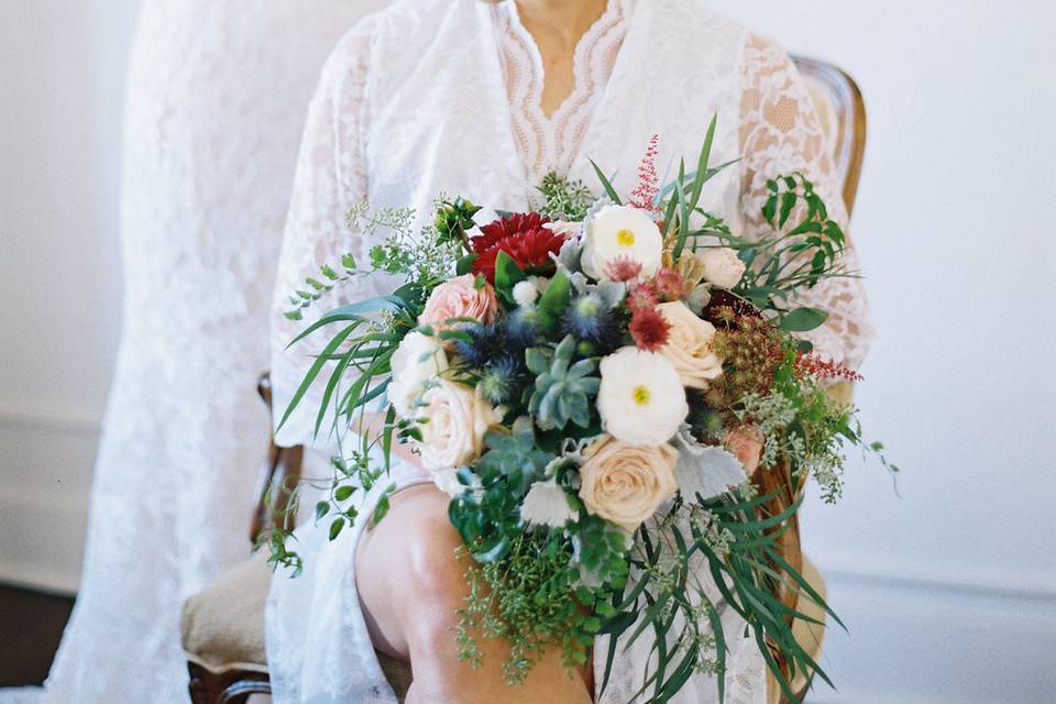 Elegant bride and bouquet