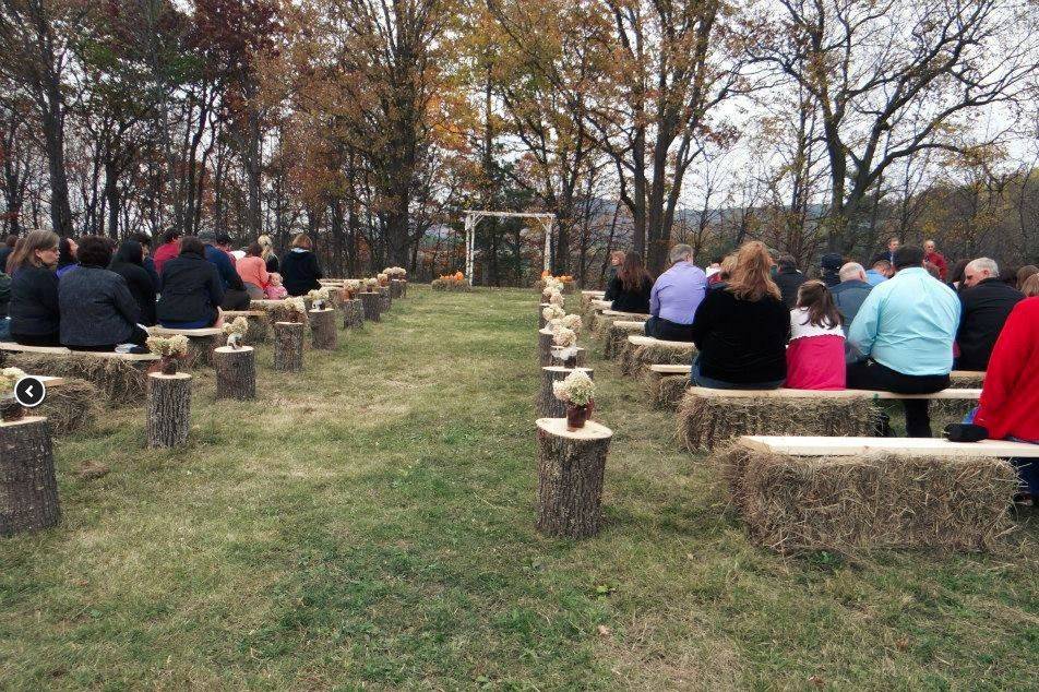 Barn wedding ceremony