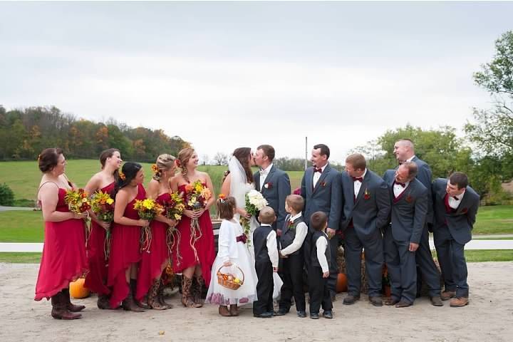 Newlyweds with the bridesmaids and groomsmen