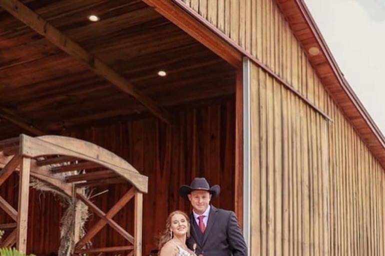 Cowboy + Fall+ Wedding= LOVE