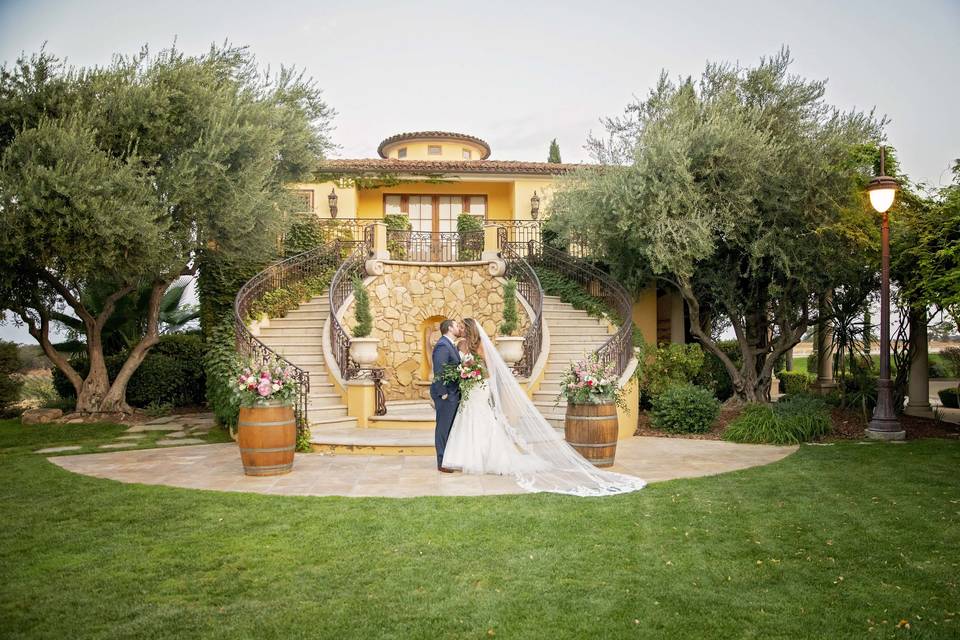 Bride and Groom at CaliPaso