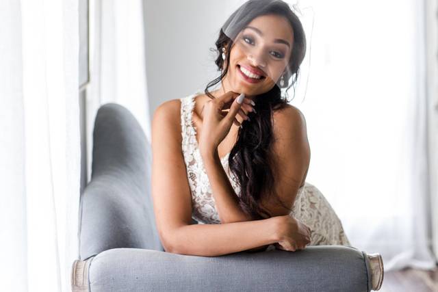 Amelia | Flirty and confident, this blusher is perfect for modern brides looking for a traditional accessory.