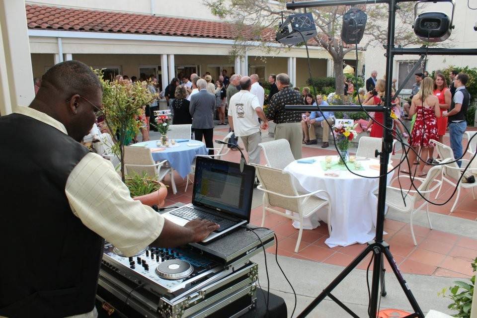 Warrens DJ Service in Temecula