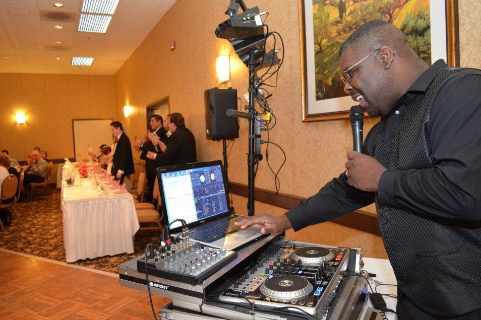 Warrens DJ Service in Temecula