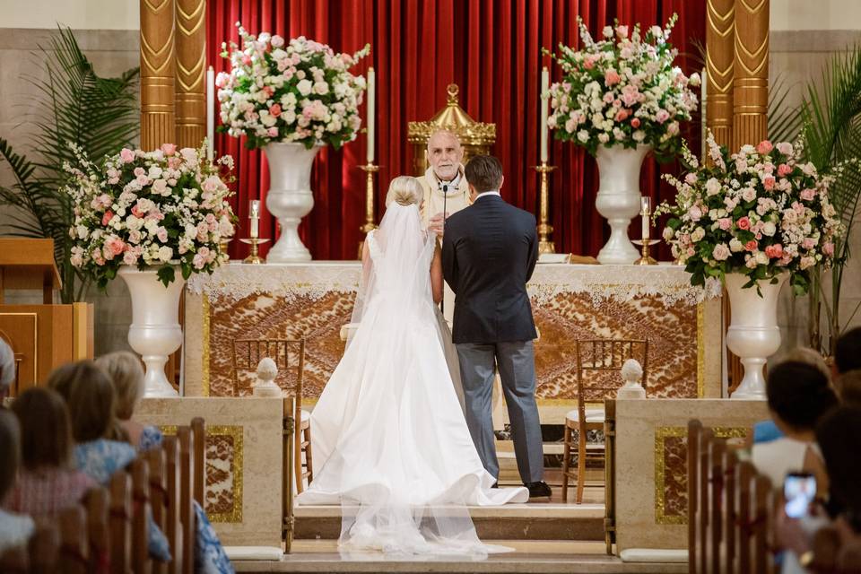 Wow ceremony florals