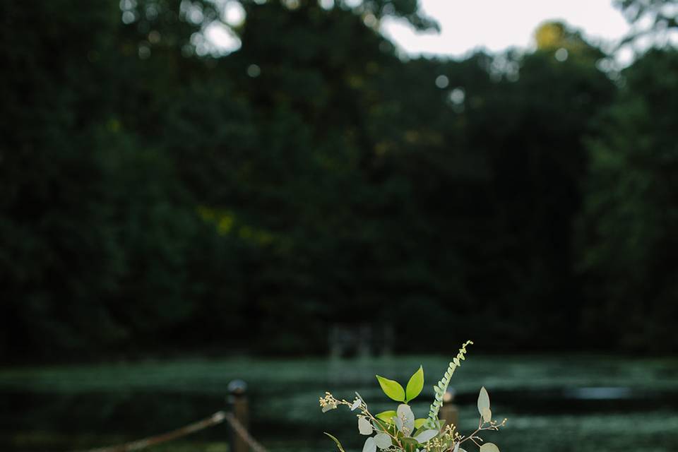 Green aisle decor