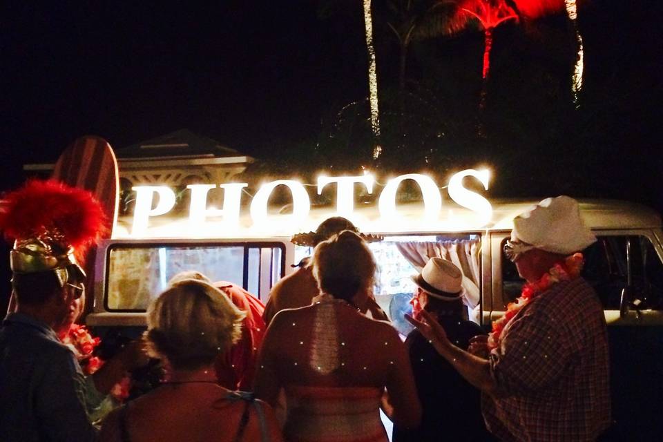 The Hawaiian Photo Bus