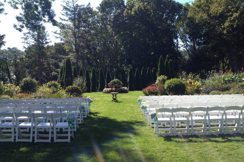 Ceremony at Glen Manor House in Portsmouth, RI