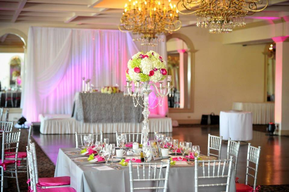 Floral table decor and centerpiece