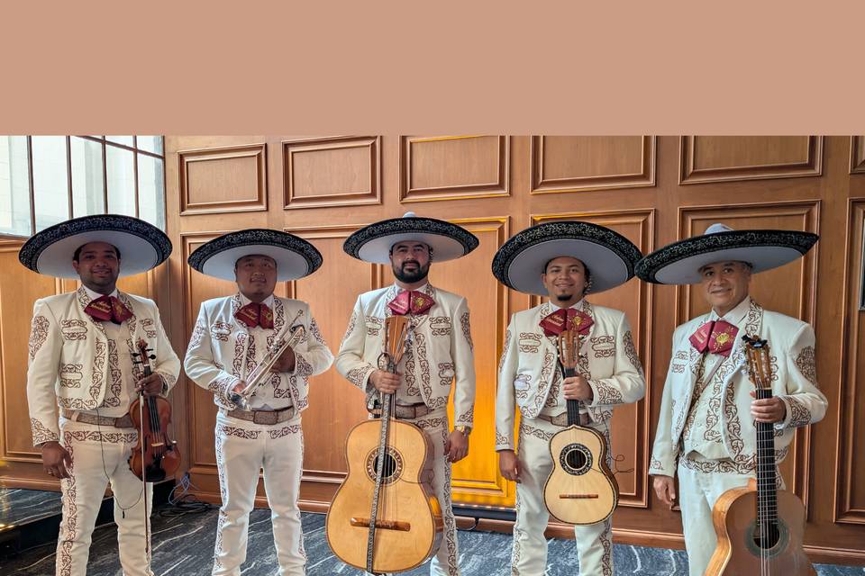 MARIACHI MODERNO INTERNACIONAL