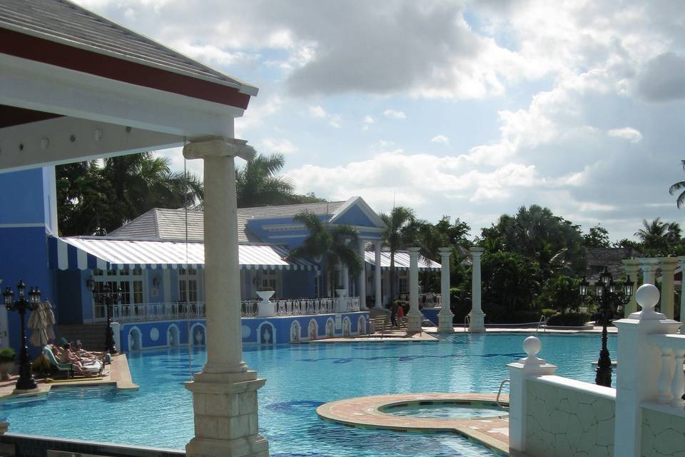 Sandals Pool