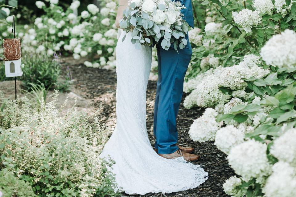 Bride hugging her groom | Kathryn Elisabeth Photographs