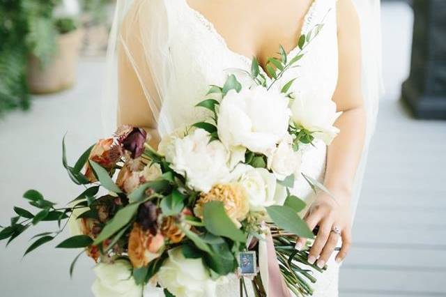 The McGarity House | Photo: Kathryn Elisabeth PhotographsFlorist: Wrennwood Design