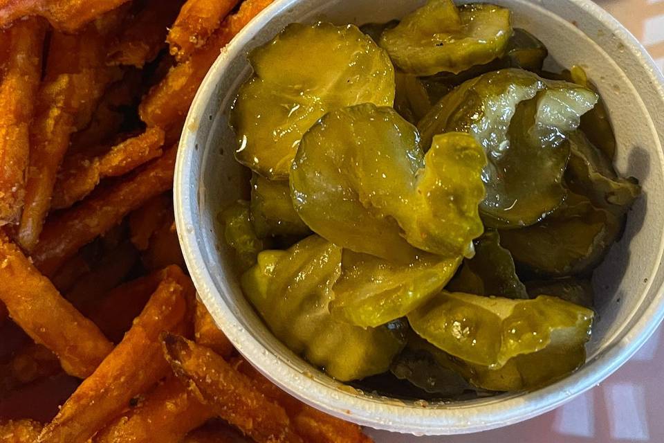 Fire and ice pickles