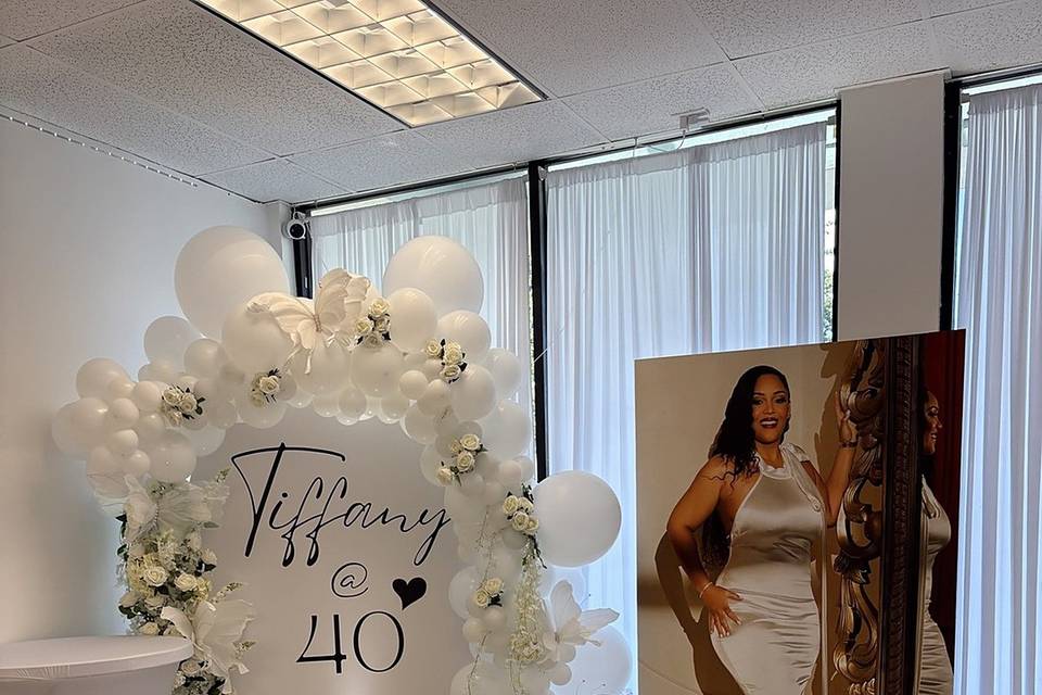 04-tiffany-all-white-2000px.jpg