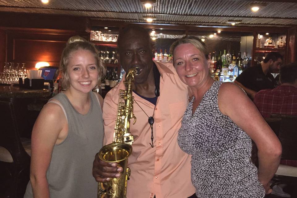 Clinton of Saxophone Serenade is Serenading travelers from Illinois and resort guests at the St. Thomas USVI Marriott Frenchman's Reef and Morning Star Resort. This was a really fun Spring Break event for both mom and daughter! They loved the saxophone music!