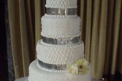 Hudson Valley Cakery - Wedding Cake - Valley Cottage, NY - WeddingWire