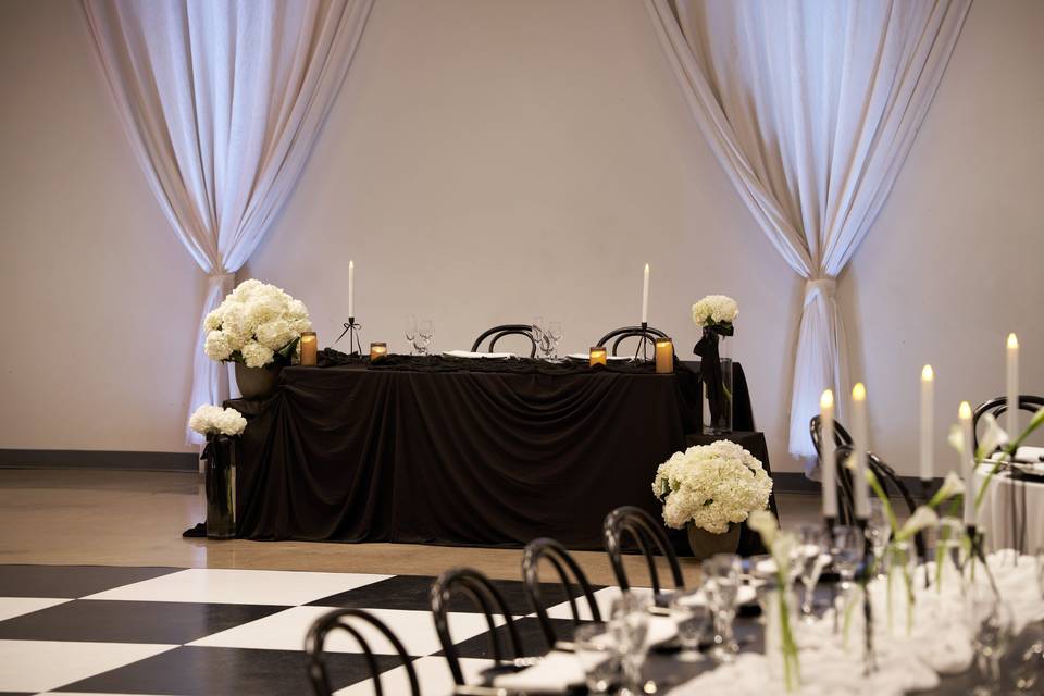 Sweetheart table