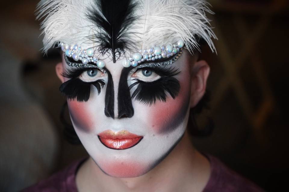 Swan makeup
