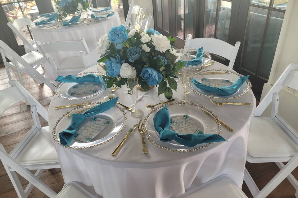 Guest table white and teal