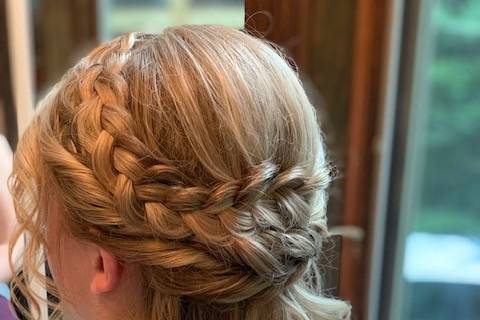 Brides On Main (on-site bridal hair and make-up)