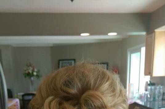 Brides On Main (on-site bridal hair and make-up)