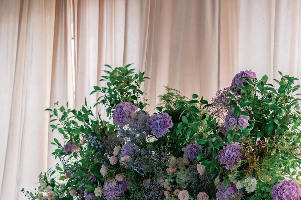 Romantic Floral Lounge