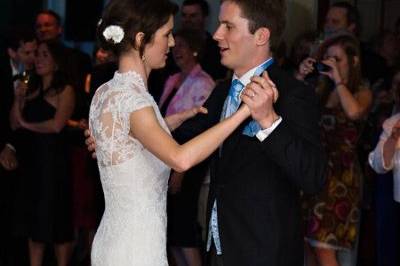 Lillian & Guillame have their first dance as husband and wife.