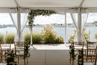 Inn at Harbor Shores