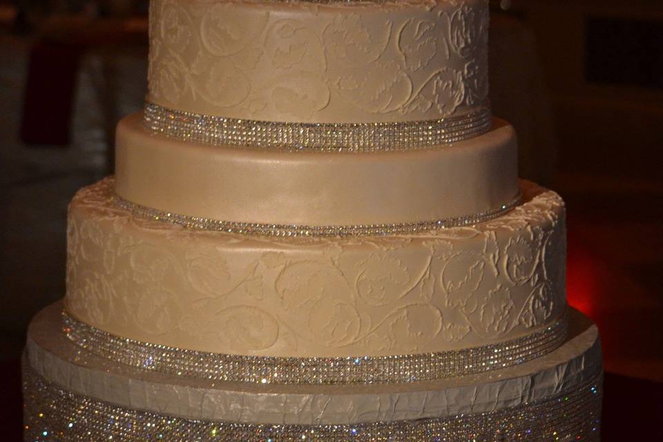 Cherish The Cakes - Wedding Cake - Kansas City, MO - WeddingWire