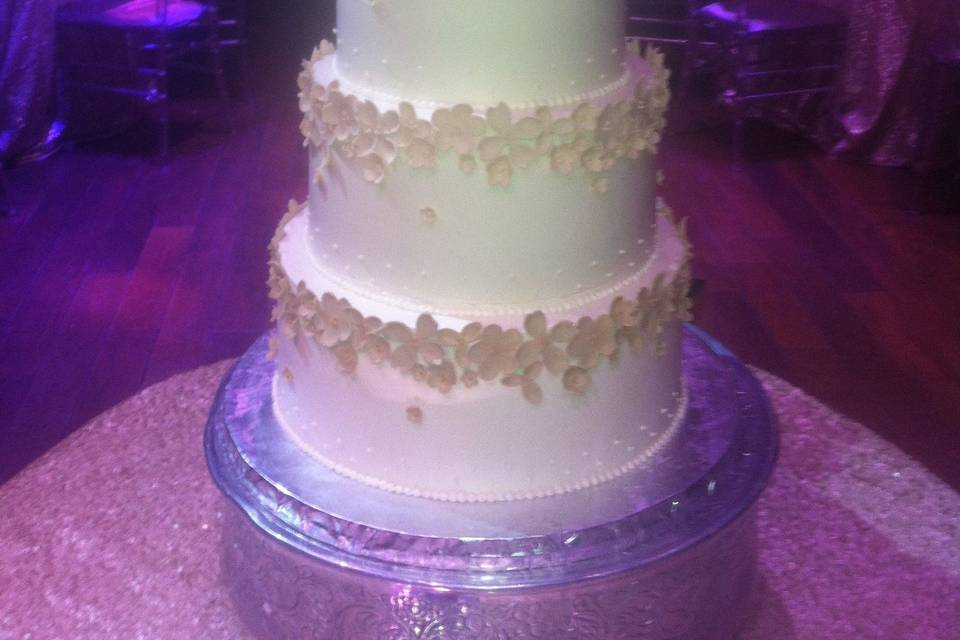 Cherish The Cakes - Wedding Cake - Kansas City, MO - WeddingWire